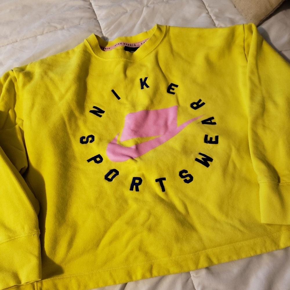 Nike cropped crew neck sweatshirt
